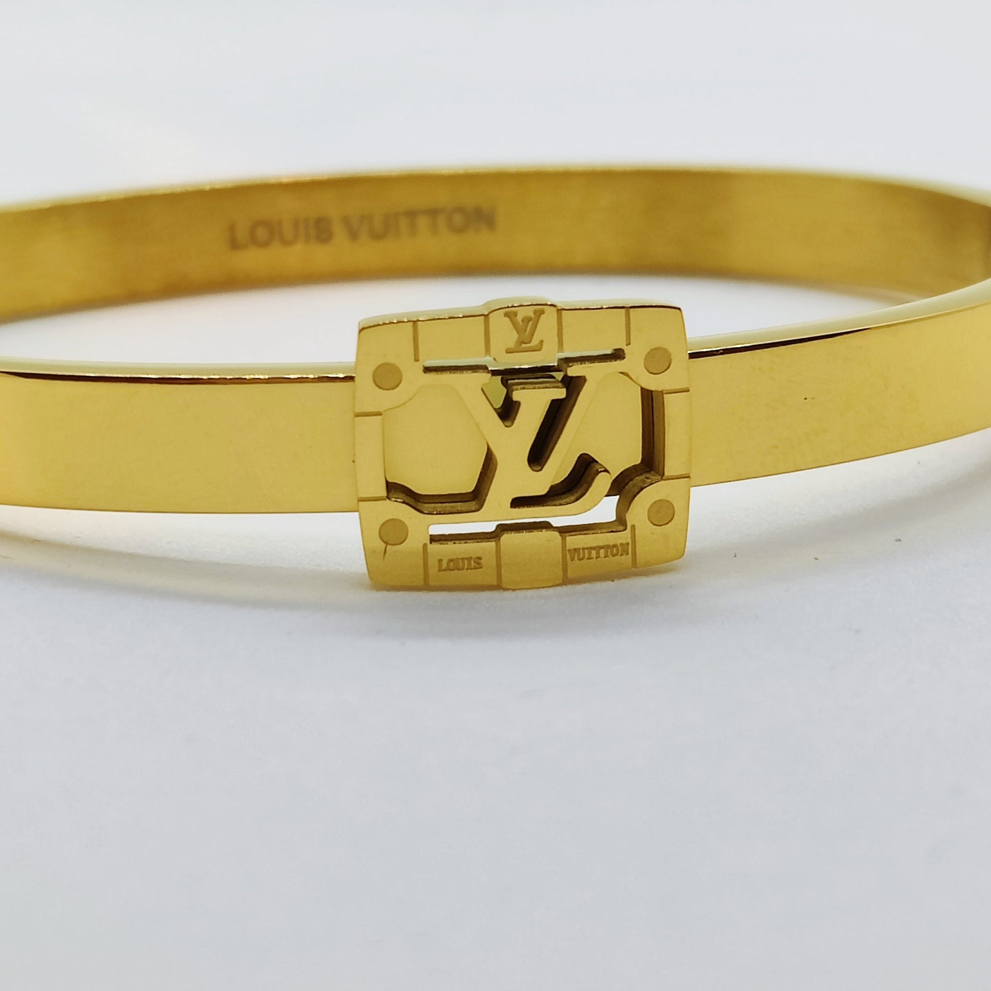 LV 18K Gold Bangle