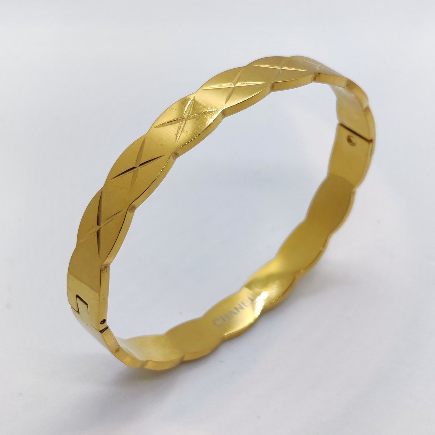 CC Plush 18K Gold Bangle