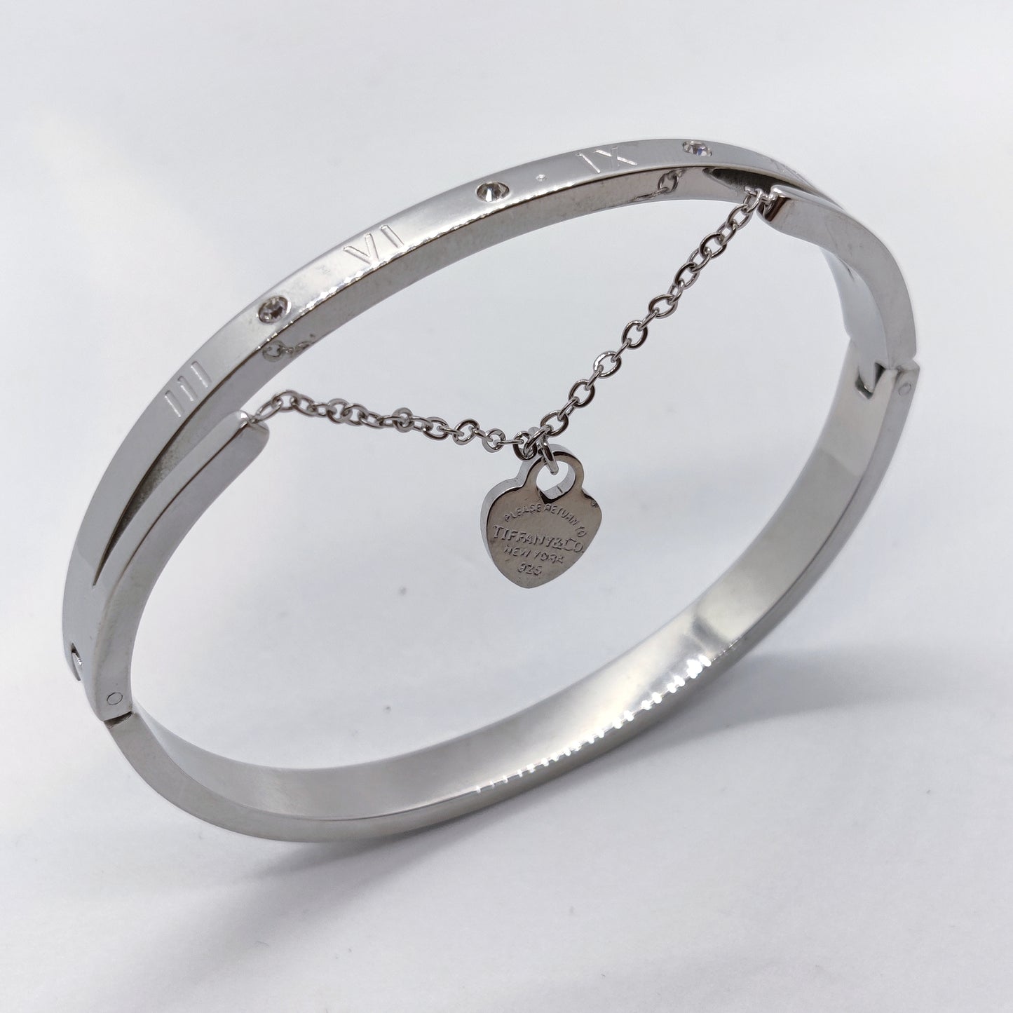 Tiff Silver Heart Bangle