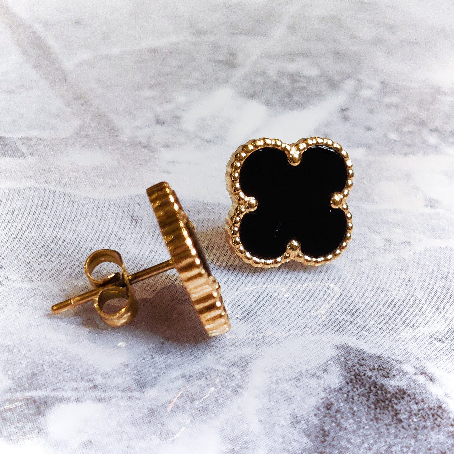 "Lucky" Black Clover Earrings 18K Gold