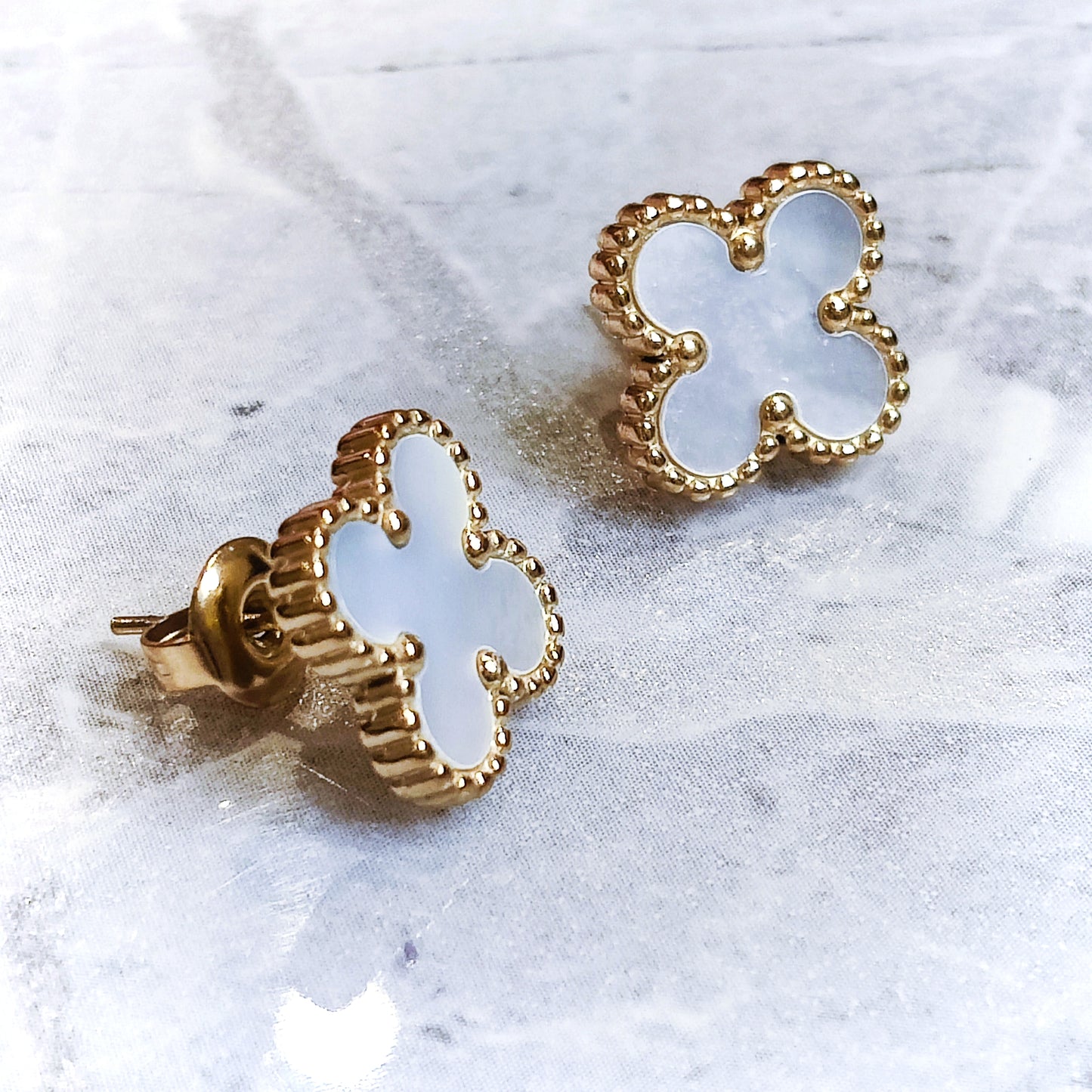 "Lucky" Clover White Pearl 18K Gold Earrings